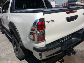 Toyota Hilux'a Uyumlu Krom Far ve Stop Çerçeveleri Set Halinde